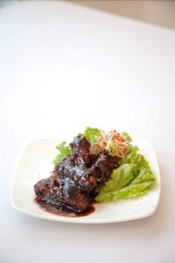 맥스원 호텔 앳 벨스타 벨리퉁 탄중판단 외부 사진